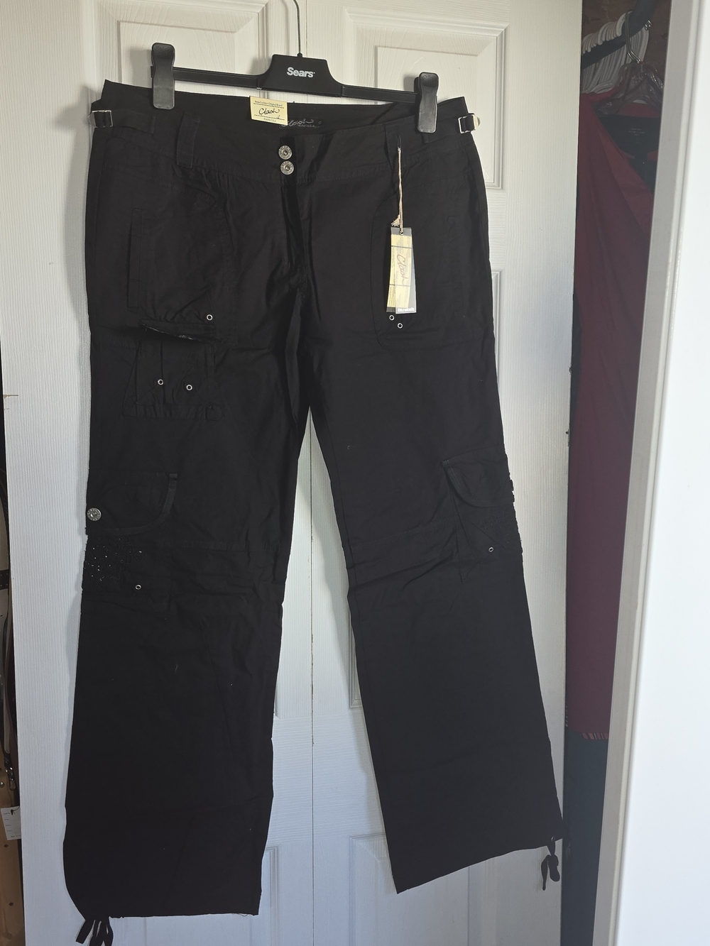 Black Wide-Leg Cargo Trousers with Utility Pockets